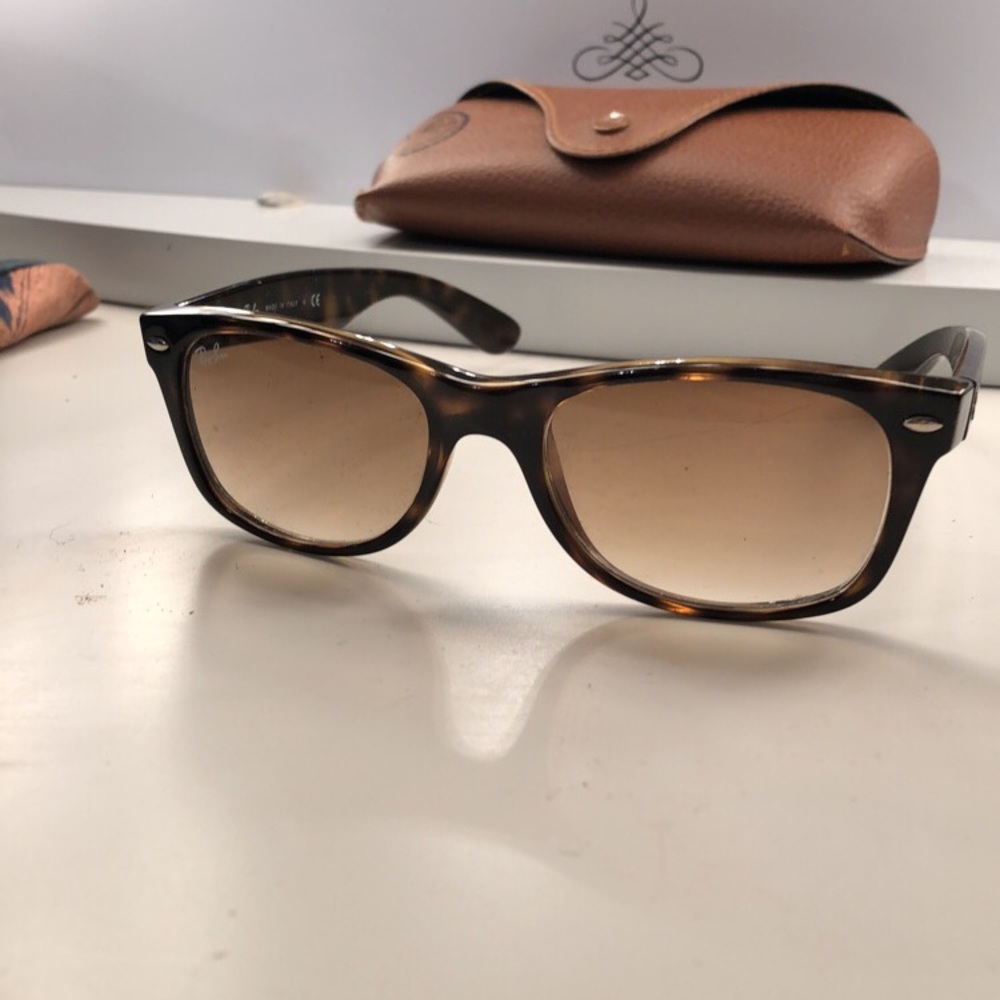Ray-Ban tortoise wayfarer Sunglasses